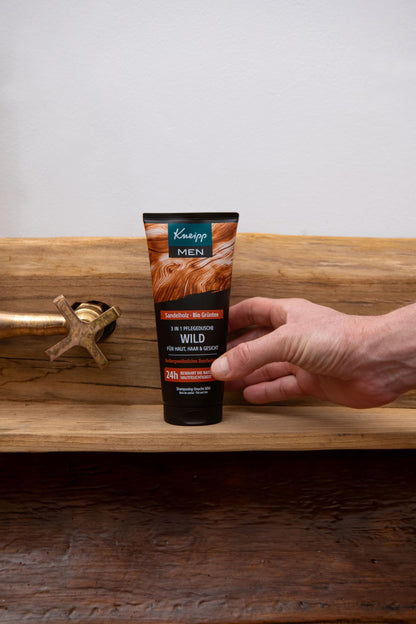 Kneipp MEN 3 in 1 Wild Duschgel - Sandelholz & Bio Grüntee - Für Haut, Haar & Gesicht - Verbessert das Hautgefühl - 200ml